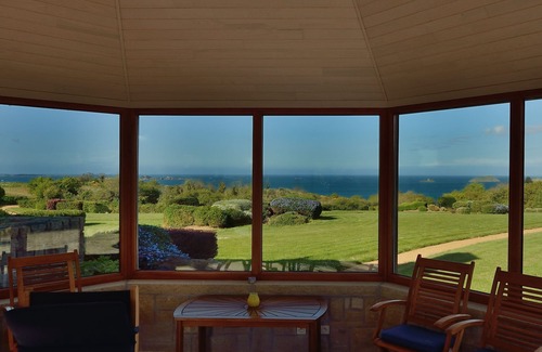 Paimpol Casa | Large house, landscaped grounds 1.1 ha, fantastic sea view, beach 600m away on foot