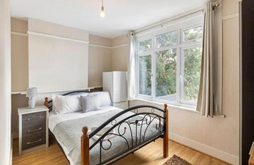 Havering Apartamento | Large House next Central Romford Transport