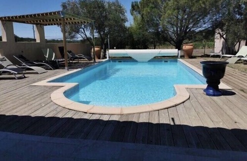 Vagnas Casa | Casa de seis habitaciones con piscina privada climatizada dell arch bridge