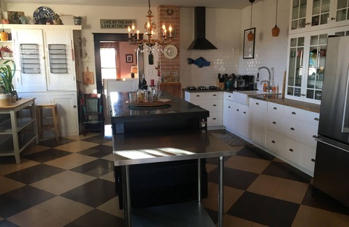 Palisade Casa | Gran granja cerca del centro de Palisade - ¡Perfecto para grupos! Pet & 420-friendly!