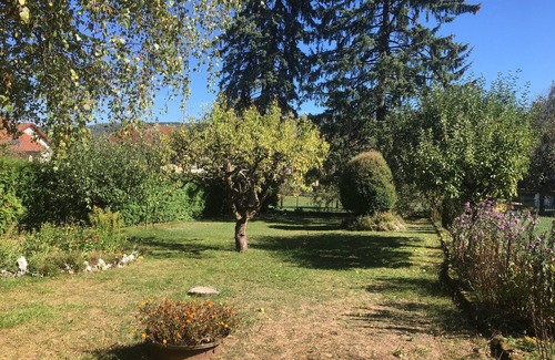 Charchilla Casa | Gran casa, terraza y jardín cerrado, cerca del lago.