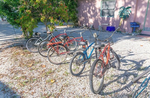 Key Largo Cabaña | Large House w/ FREE Sailboat, Kayaks, Snorkel and Fishing Gear