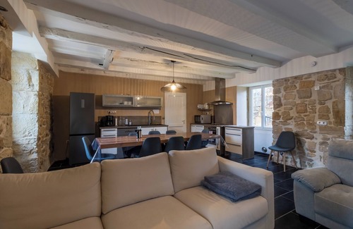 Nailhac Casa | Lanalex – Casa de vacaciones espaciosa con piscina en el corazón del Périgord Noir