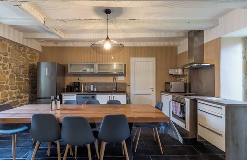 Nailhac Casa | Lanalex – Casa de vacaciones espaciosa con piscina en el corazón del Périgord Noir