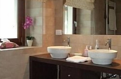 Someraro Casa | Casa grande con solárium en la azotea y vistas al lago