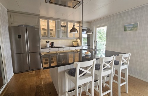Svanesund Chalet De Esquí | Large house with sauna, playground and close to the beach in Svanesund | SE09140