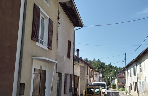 Saint-Claude Casa | Large independent housing renovated