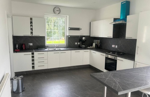 Glencarse Casa | Large & Impressive newly built 5-Bed detached house