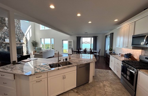 Burtchville Casa | Large Lake house on Lake Huron, 7 bedrooms, 5.5 baths, great for family retreat.