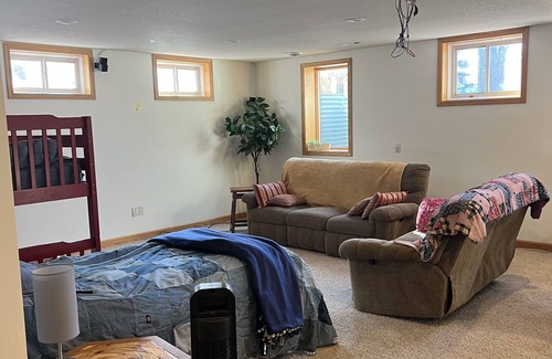 Amery Casa | Large Lake Home Getaway