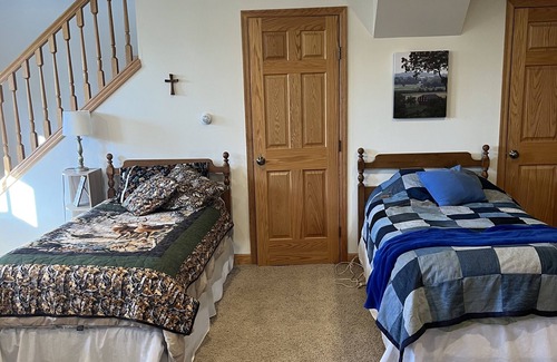 Amery Casa | Large Lake Home Getaway