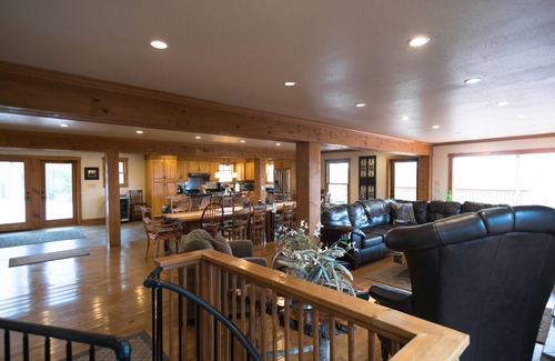 Boomer Cabina | Lago, Montaña, Lodge con Muelle Privado