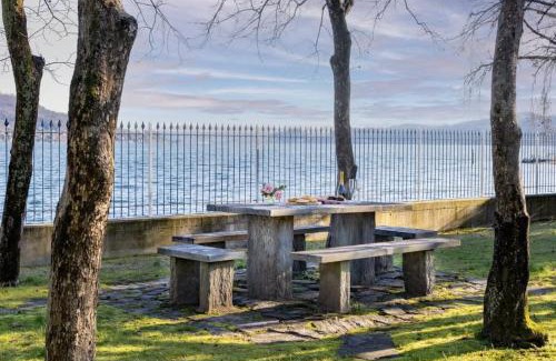 Lesa Villa | Large lakeside villa