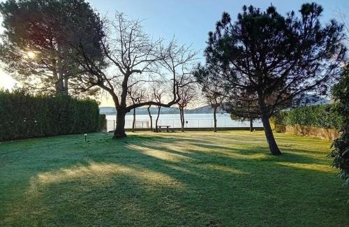 Lesa Villa | Large lakeside villa