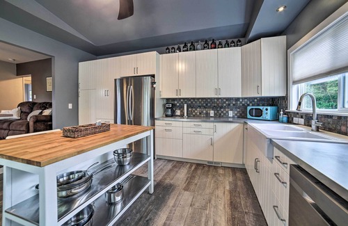 Lansing Casa | Large Lansing Home Near MSU: Walk to Old Town