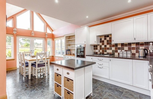 Loch Ness Casa | Large Loch Ness Country House with Hot Tubs, Sauna, and beautiful views.