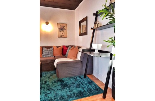 Halifax Casa | Large luxurious 3 bdrm home pet friendly/yard