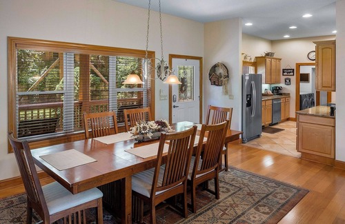 Whittier Condominio | Condominio grande y lujoso en Smoky Mountain Country Club ($ 99 / semana hasta el 30 de junio)
