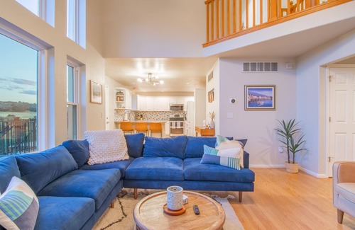 Castle Rock Casa | Large Luxurious Home Breathtaking Views w/ FirePit