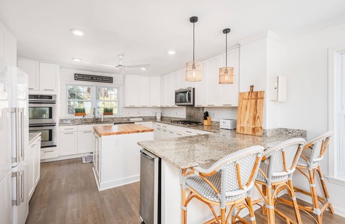 Folly Beach Casa | LARGE LUXURY BEACHFRONT...WELCOME TO THE HUSHPUPPY HOUSE