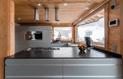 Flumet Chalet De Esquí | Chalet de lujo con sauna cerca de las pistas y el centro de Megève