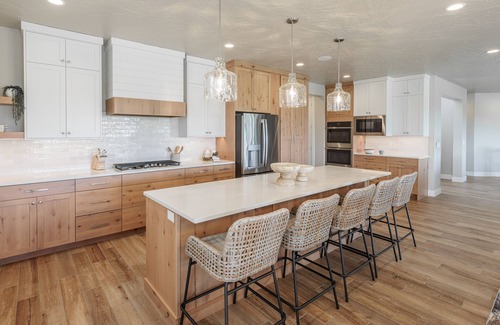 St. George Casa | Large Luxury Home with Private Pool and Hot Tub *NEW LISTING*