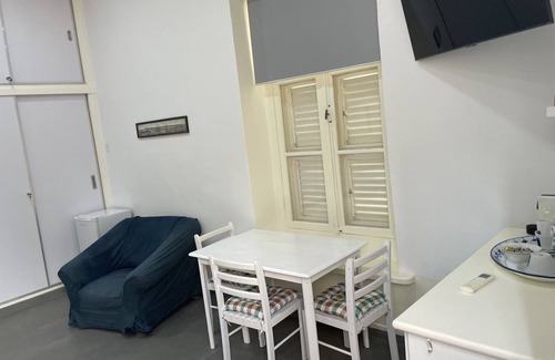 Parera Apartamento | Large luxury studio [ no additional fees ]