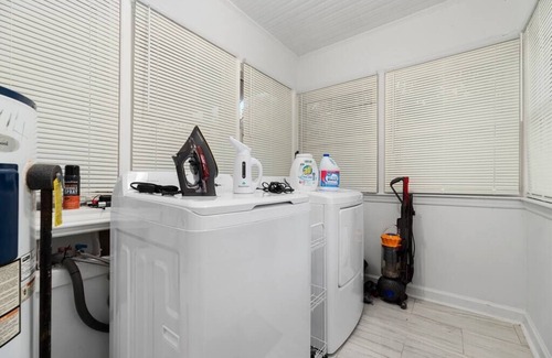 Gastonia Casa | Large “Maple Cottage” in Beautiful Gastonia Area