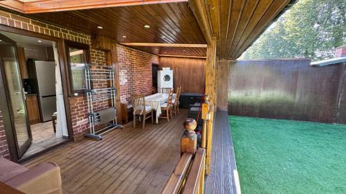 Mayesbrook Casa | Large Modern Home Near Barking Station With SuperFast 1gbps Wi-Fi & Free Parking