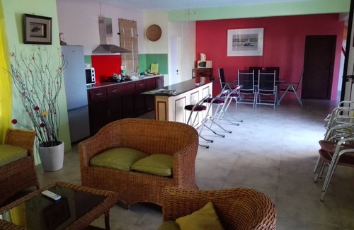 Roches Noires Casa | Gran casa moderna de 3 dormitorios y 3 baños sin aire acondicionado cerca de Azuri