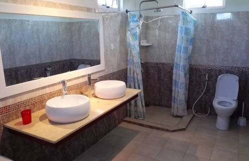 Roches Noires Casa | Gran casa moderna de 3 dormitorios y 3 baños sin aire acondicionado cerca de Azuri
