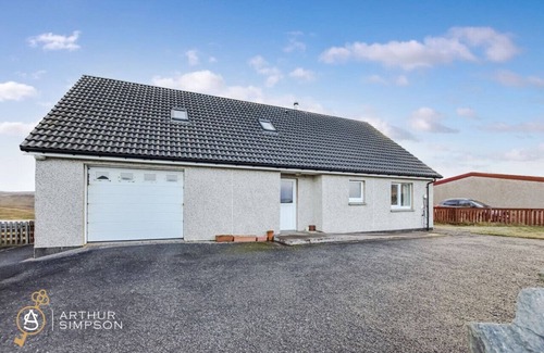 Hamnavoe Casa | Large modern house in Burra