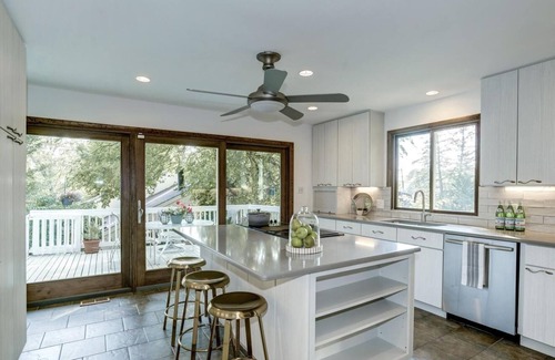 Palisades Casa | Large, Modern Single Family House - close to universities, Georgetown - in NW DC