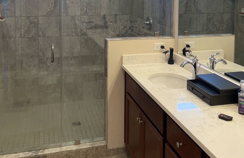 Frederick Casa | Large modern TH, private elevator, walk to Historic Frederick
