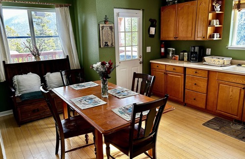 Black Hawk Cabina | Large Mountain Cabin → Black Hawk -> Amazing Views