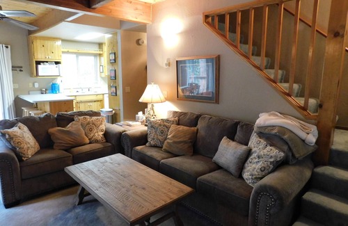 Cold Springs Cabina | Large mountain home- near Pinecrest Lake