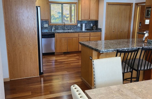 Crescent Cabina | Large Mountain Home Near Crescent, Odell & Crater Lakes. Family Reunion Home!