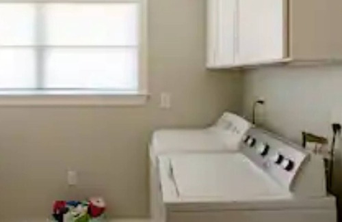Slidell Casa | Large New Orleans Lake House w POOL near Trails