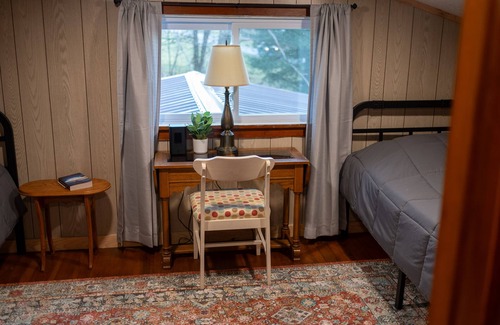 Girard Cabina | Large newly remodeled 5 bedroom house close to all Lake Erie Attractions!