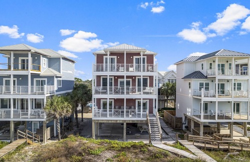 Cape San Blas Casa | Large North Cape pet friendly gulf front home w/elevator, pool!
