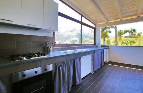 Campofelice di Roccella Villa | Gran propiedad, jardín, golf, piscina privada, vista al mar, Wi-Fi, aire acon
