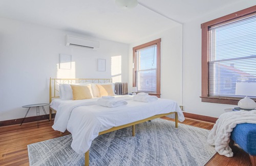 Downtown Casa | Large, pet-friendly, downtown