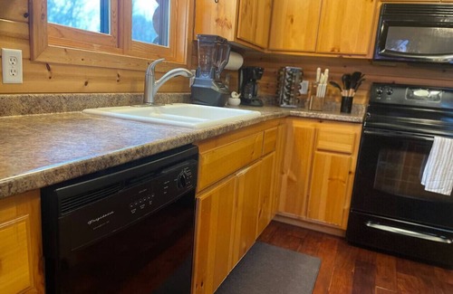 Garrison Cabina | Large Pet-Friendly Family Cabins