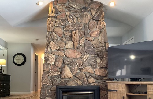 Three Oaks Casa | Large pool, hot tub, 5 BR, fire pit, playground; 8 min to Three Oaks & Beach