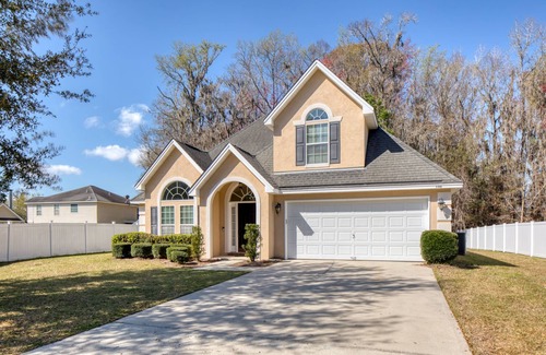 Pooler Casa | Large private 4 BR home near SAV airport with TV in every bedroom