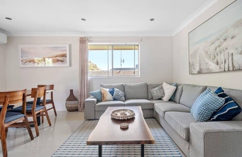 Dee Why Apartamento | Large Private North Facing Terrace & BBQ