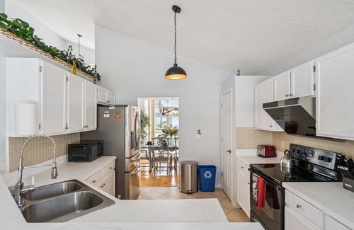 Lake Davenport Estates Casa | Large Private Pool! Family-sized house 25 minutes to the theme parks!