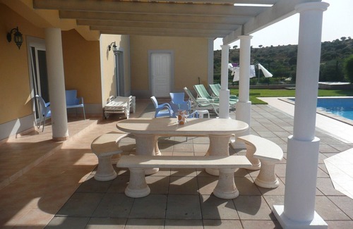 Vila Real Santo Antonio Villa | Gran villa familiar privada con piscina, jardín y WIFI.