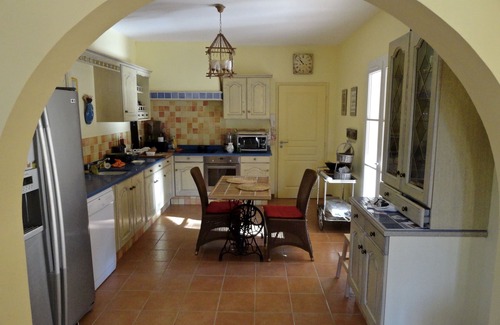 Besse-sur-Issole Otro | Gran casa de campo provenzal de 250 m2 con piscina y jardín maduro.