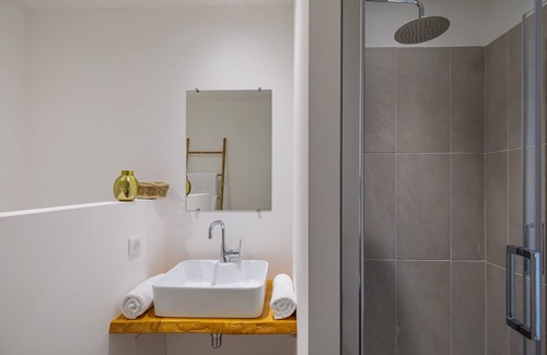 Apt Otro | Large Provencal Bastide in the heart of the Luberon, panoramic view.